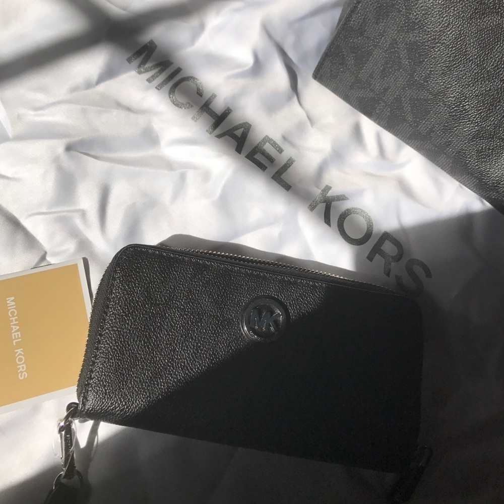 Black Michael Kors Wristlet