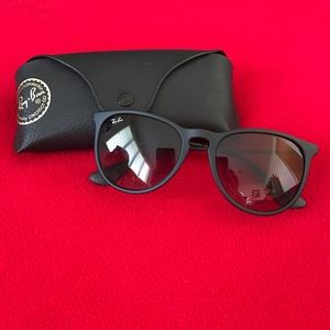 Ray-Ban Erika 4171. 54mm