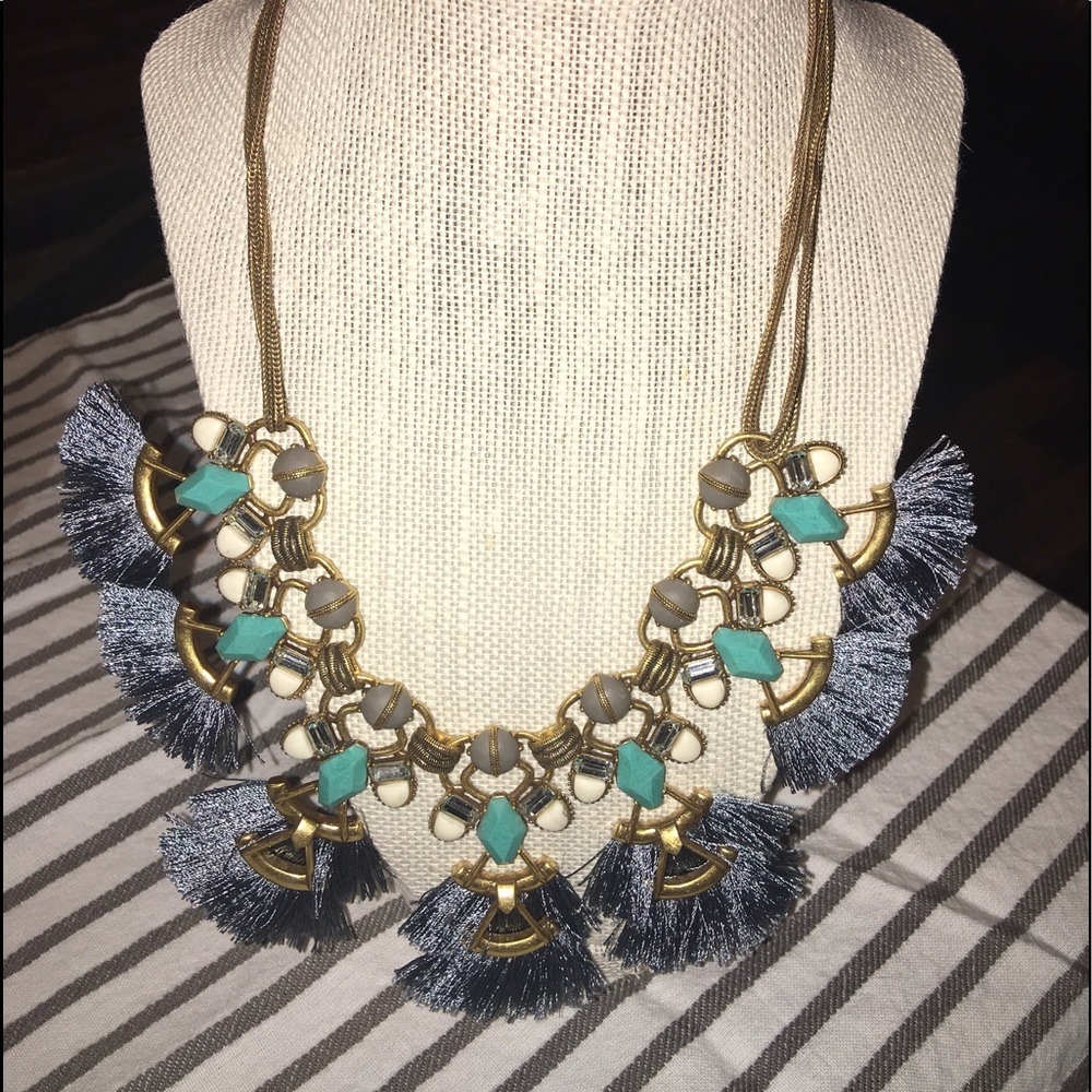 Stella & Dot Lotus Tassel necklace