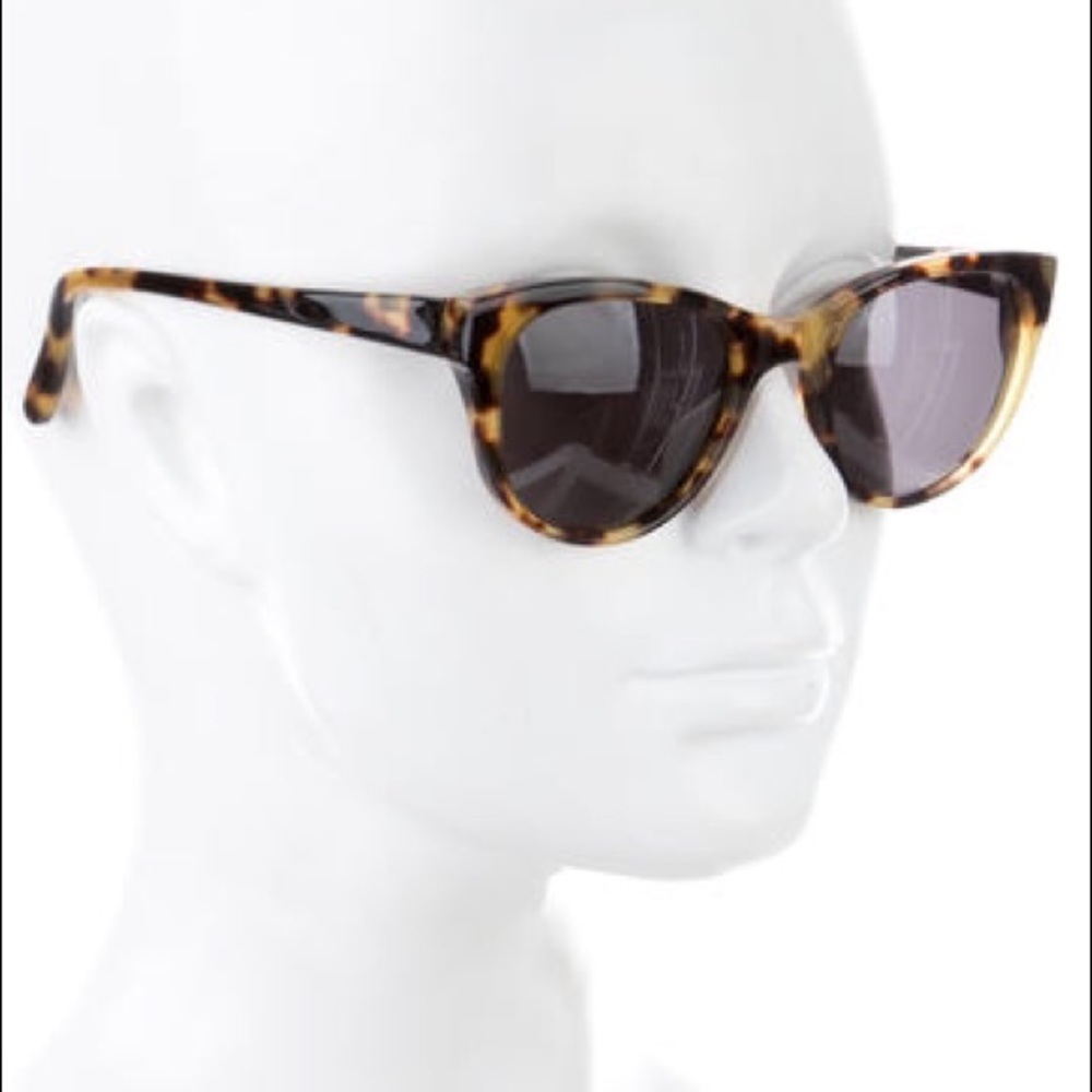 NWOT Illesteva Ruth Tortoiseshell sunglasses