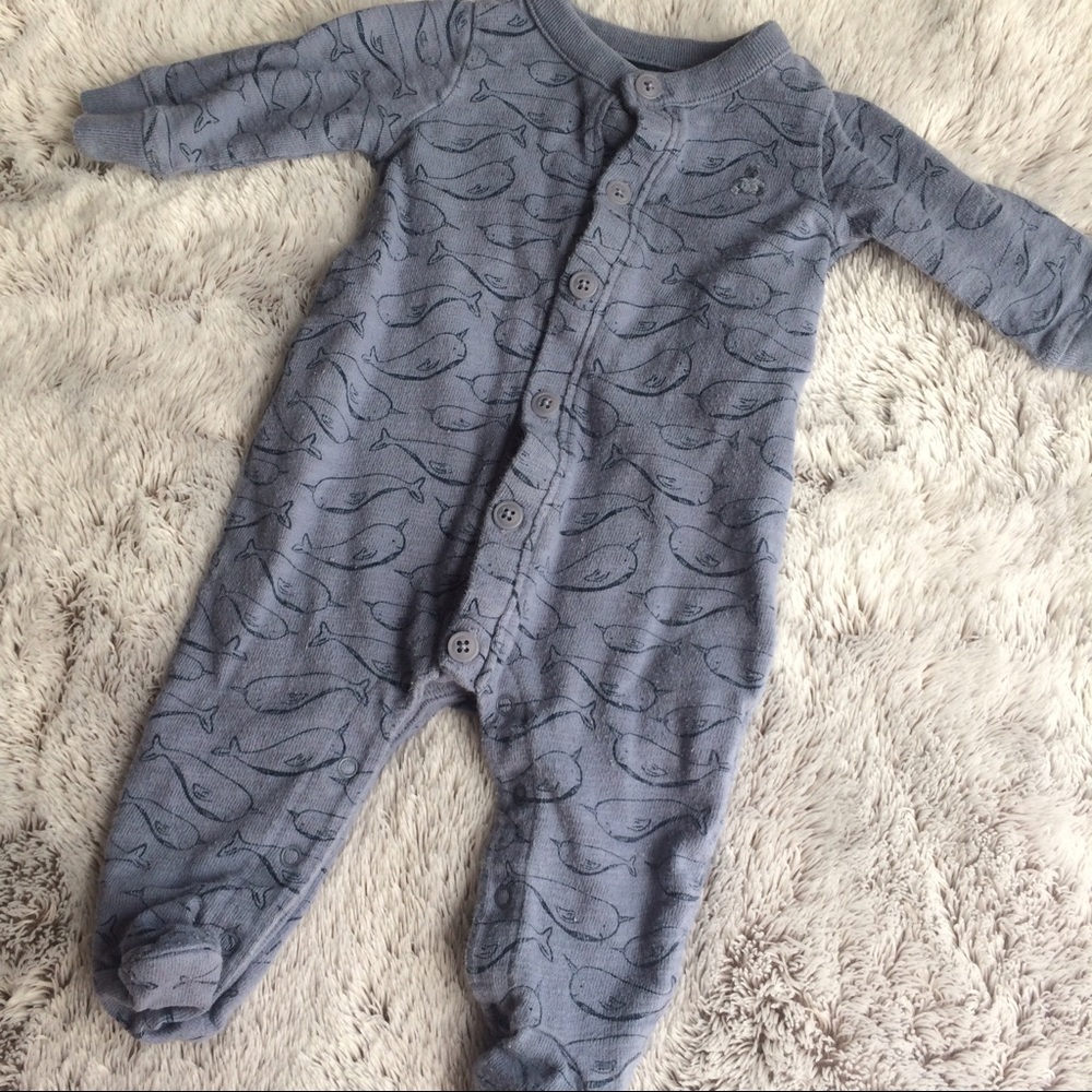 SOLD ON MERC❗️Gap 0-3 months sleeper