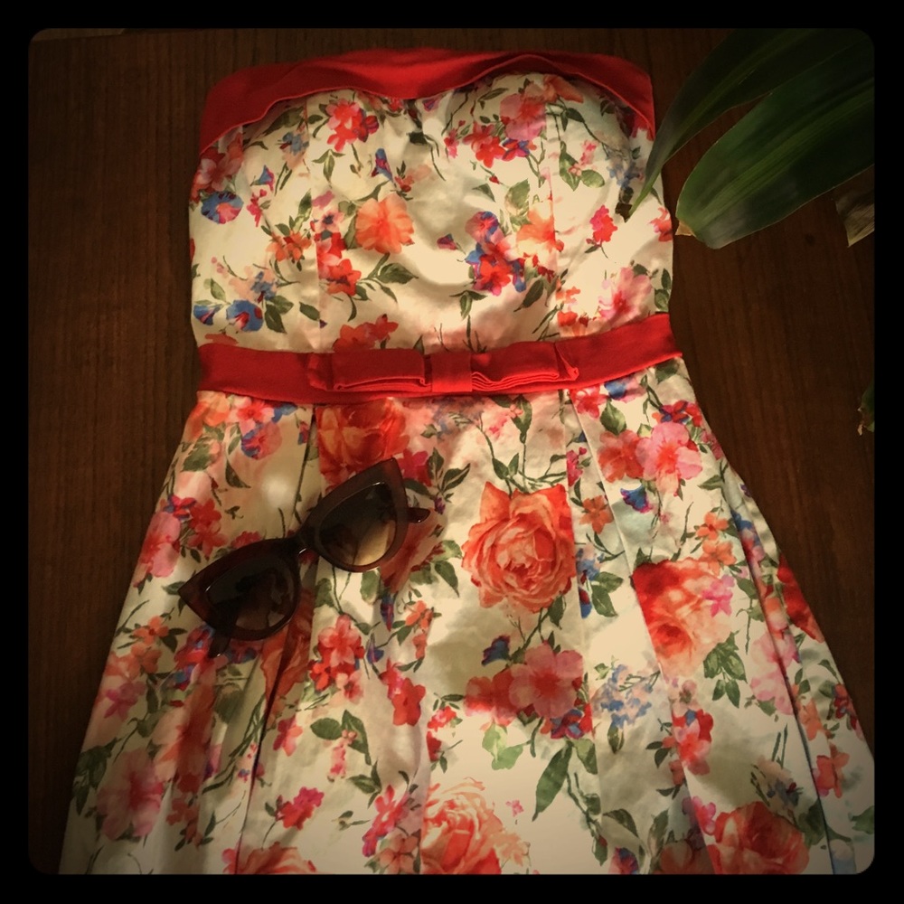 Strapless 50's style Pinup Flower Spring Dress