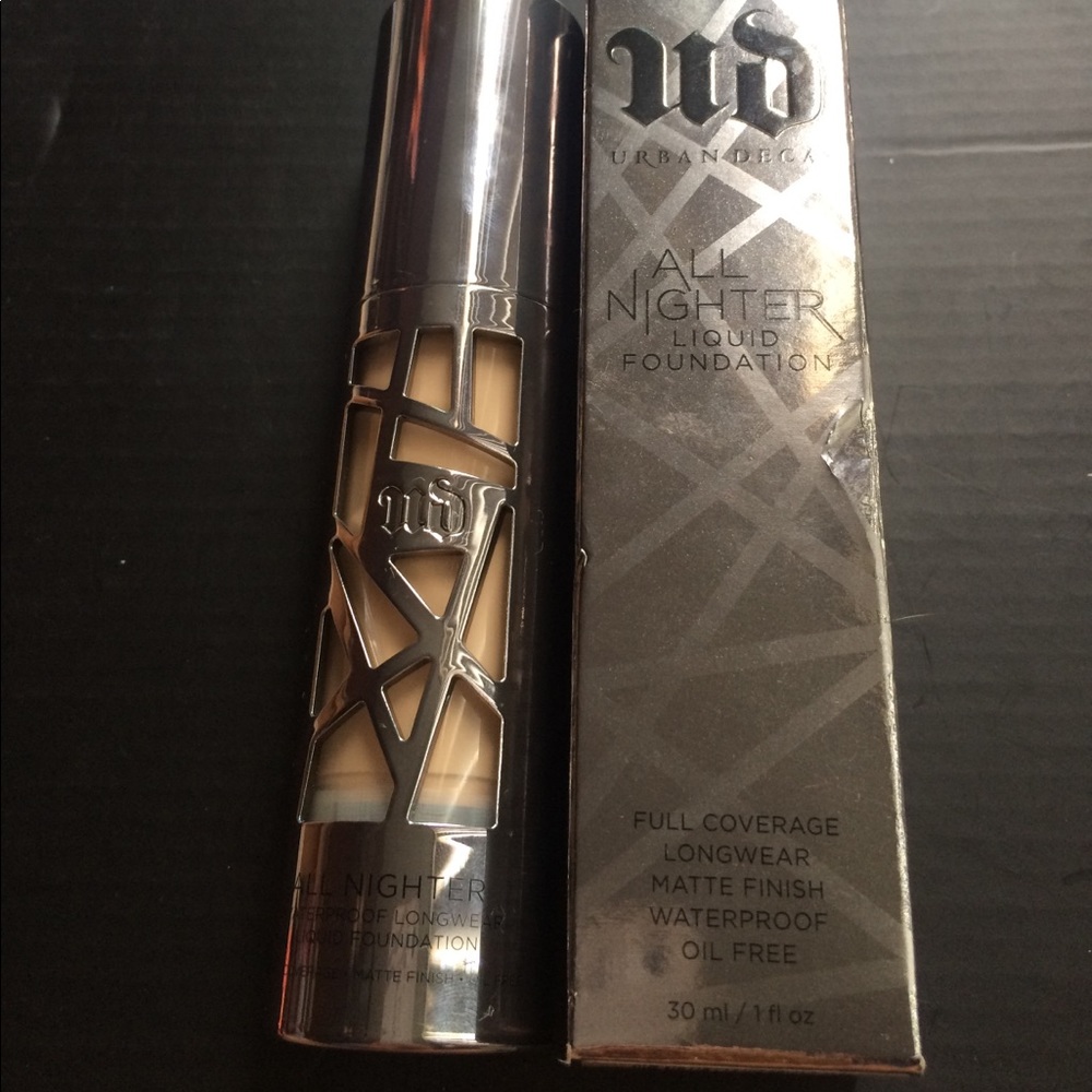 UD All nighter foundation