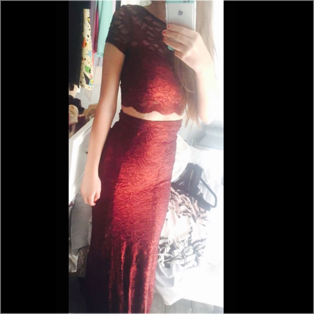 PROM DRESS - Picture 2 of 3