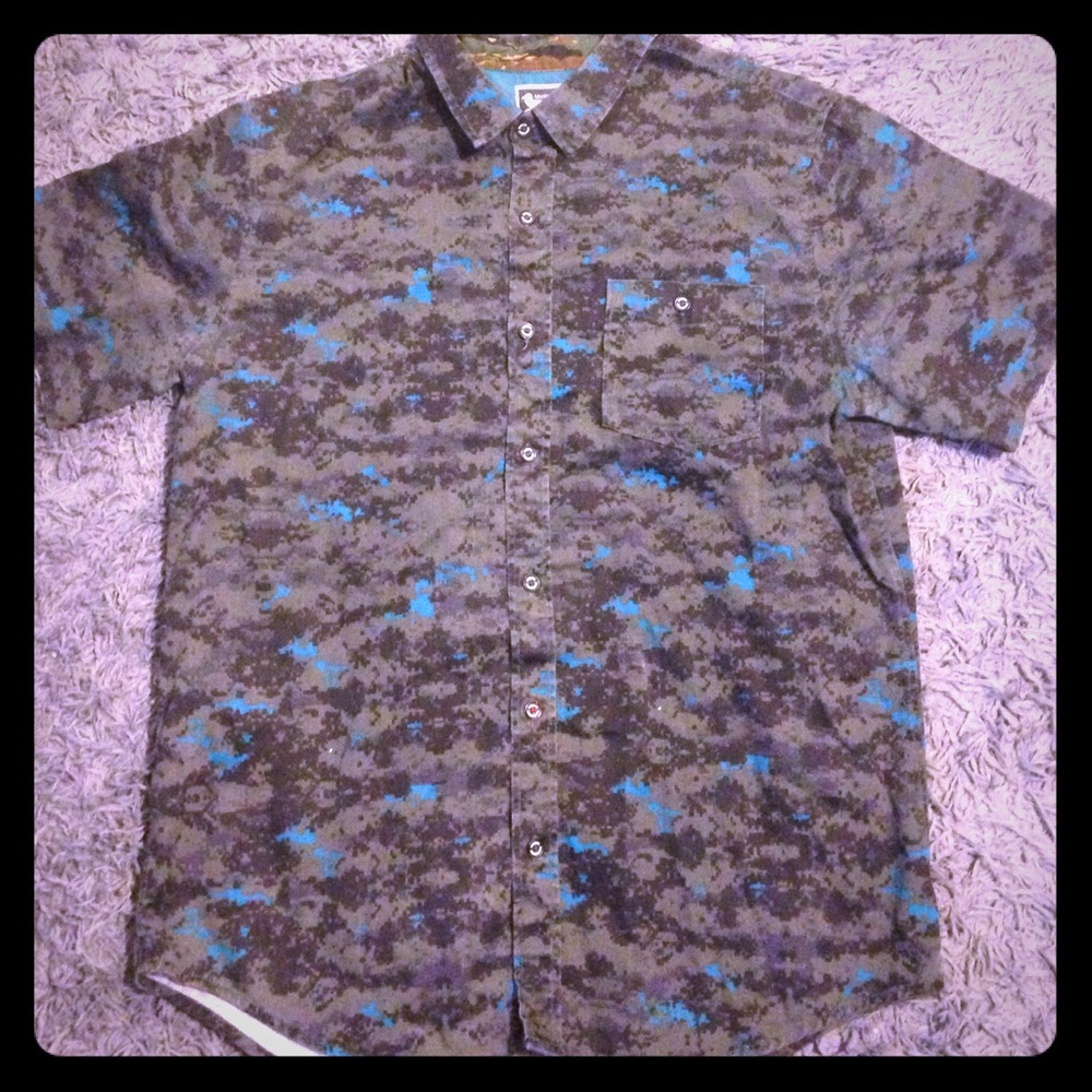Modern Amusement short sleeve button up