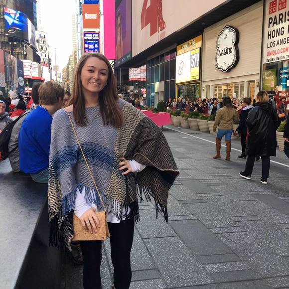 Meet your Posher, Kelsey - Picture 1 of 1