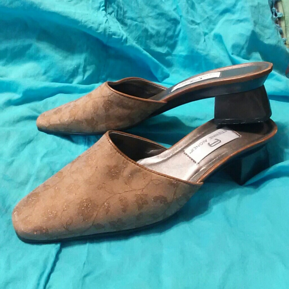 Etienne Aigner Mules