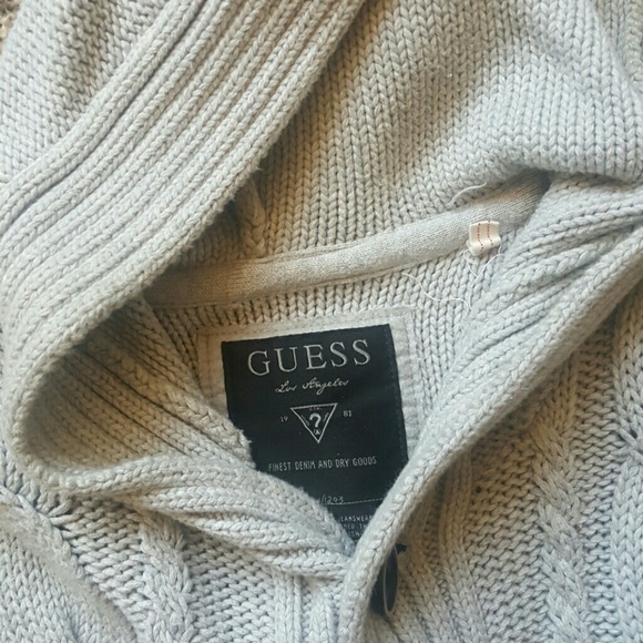 Medium guess button up sweater - Picture 2 of 2