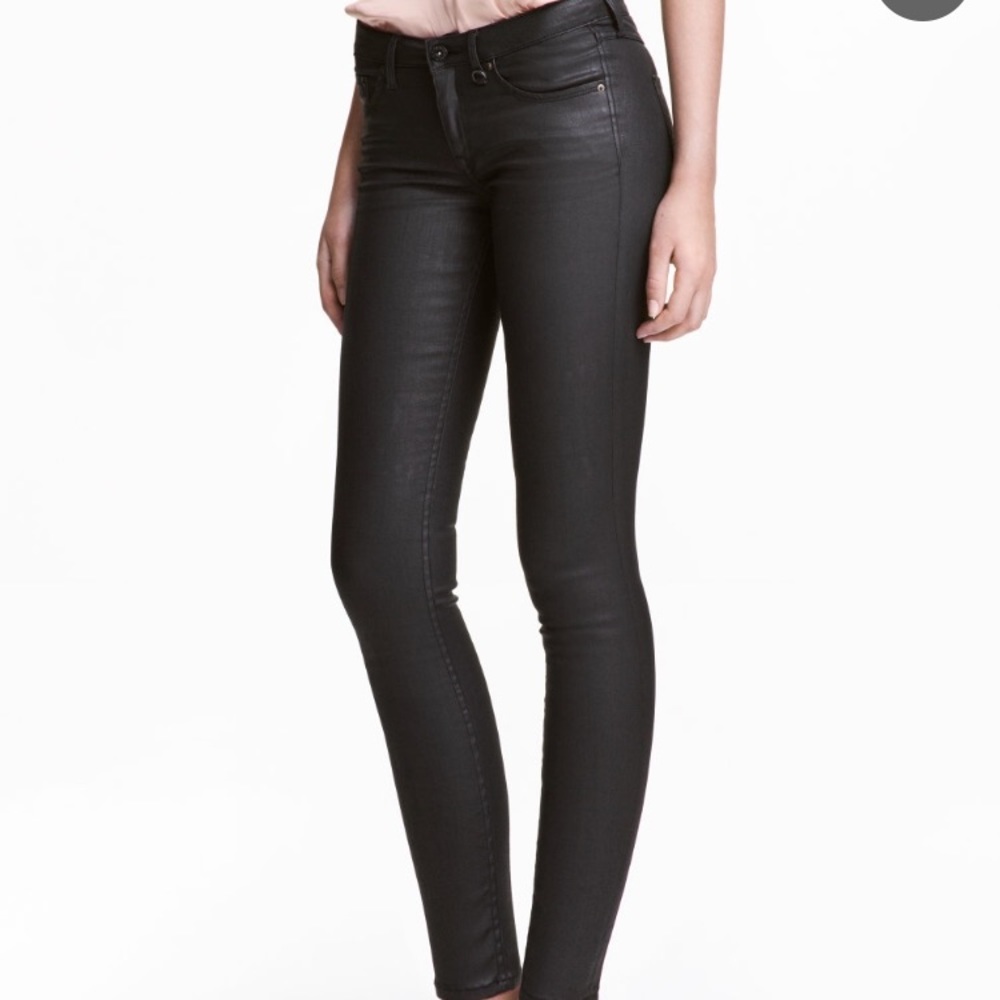 H&M Coated Skinny Low Jeans