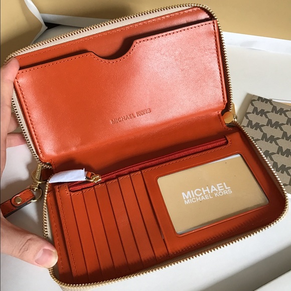 👑Michael Kors Wallet👑 - Picture 2 of 4