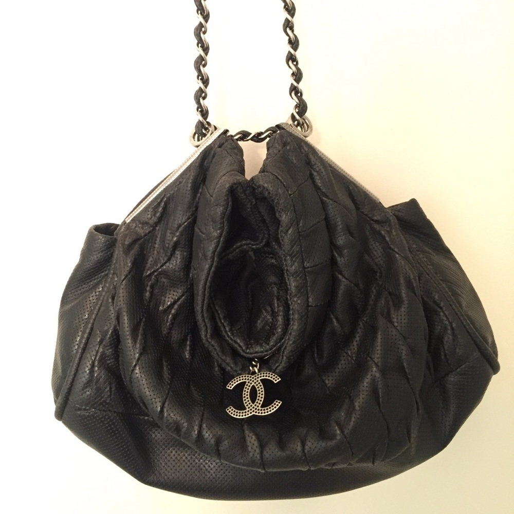Chanel 💕 - Picture 2 of 8
