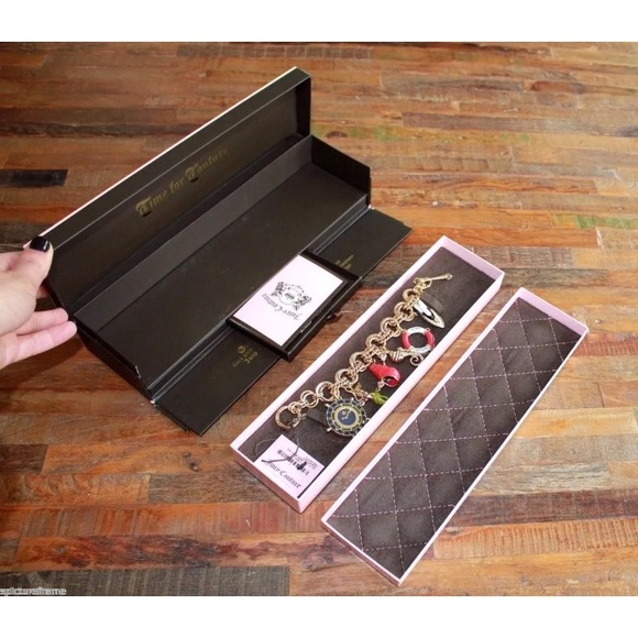 BNWT Juicy Couture Nautical Charm Bracelet / Watch - Picture 3 of 8