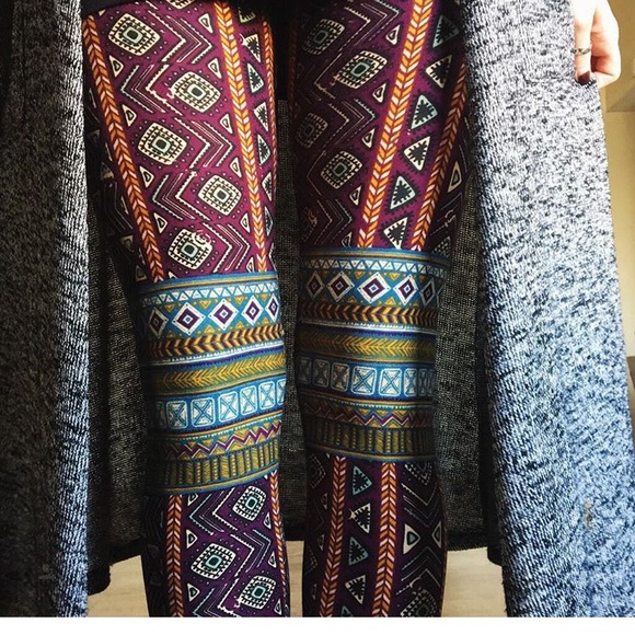 Lularoe OS (one size) leggings, BNWOT - Picture 1 of 2