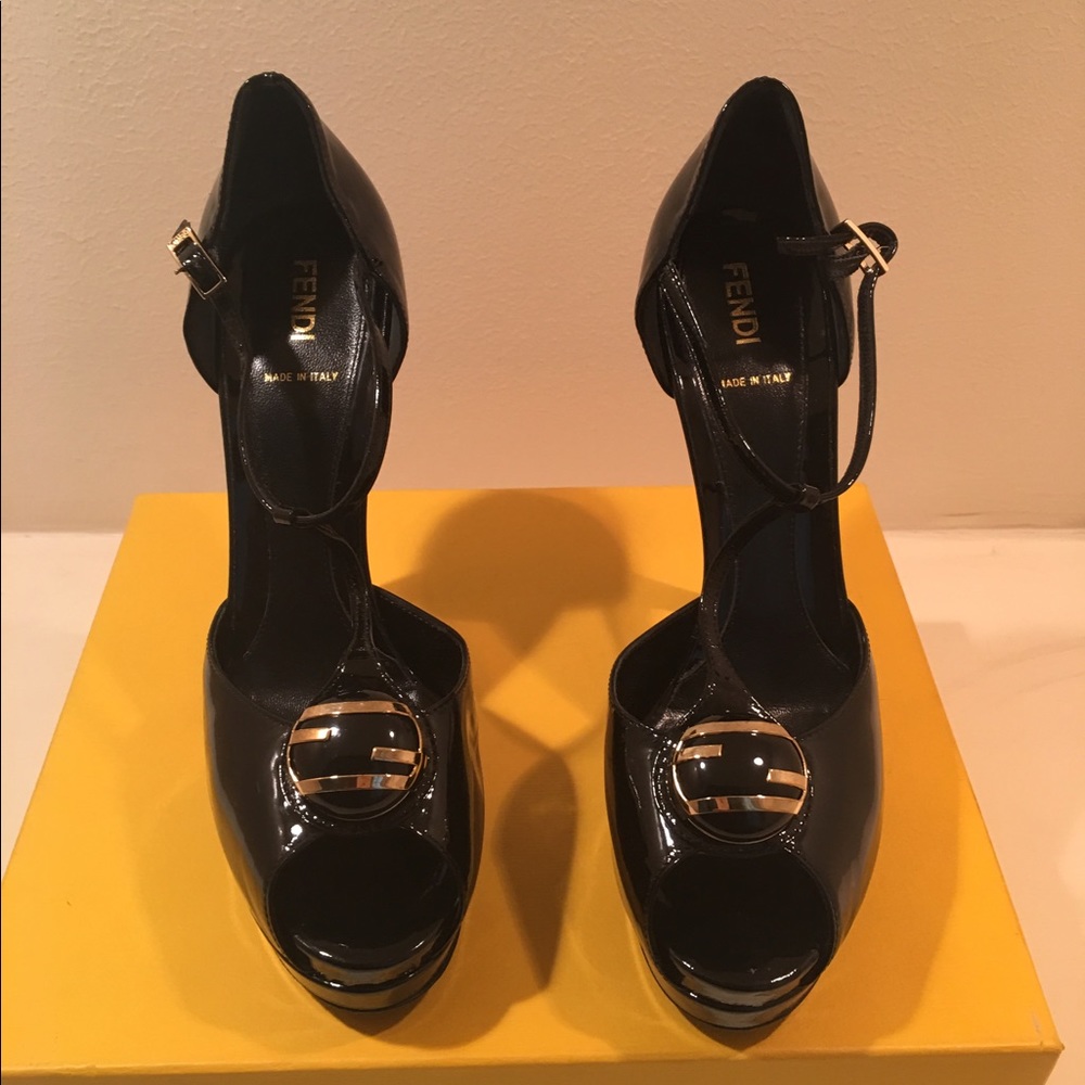 Shoes - Picture 2 of 3