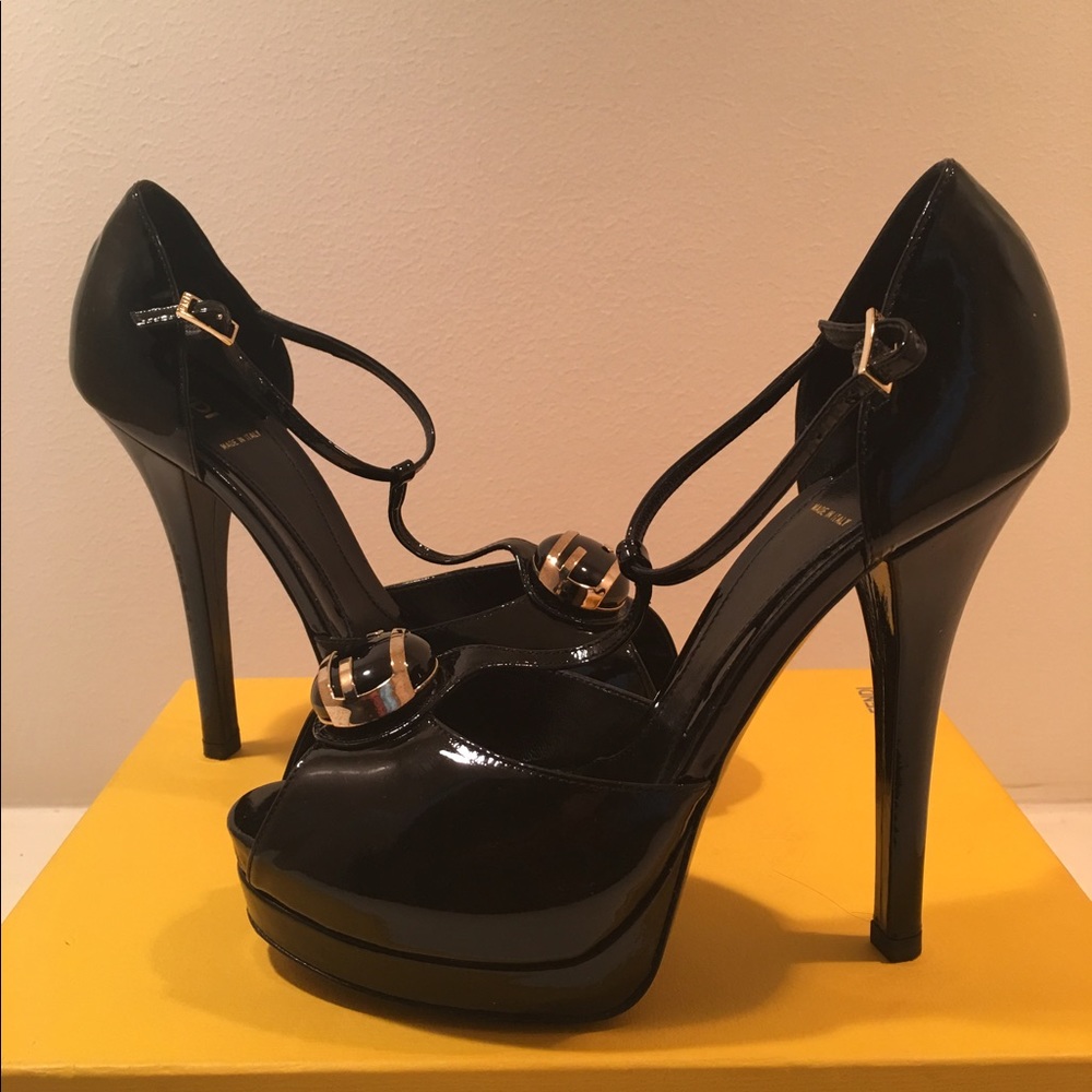 Shoes - Picture 3 of 3