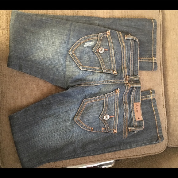 Alloy boot cut jeans size 5 - Picture 2 of 6