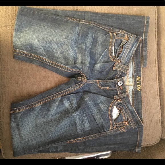 Alloy boot cut jeans size 5 - Picture 3 of 6