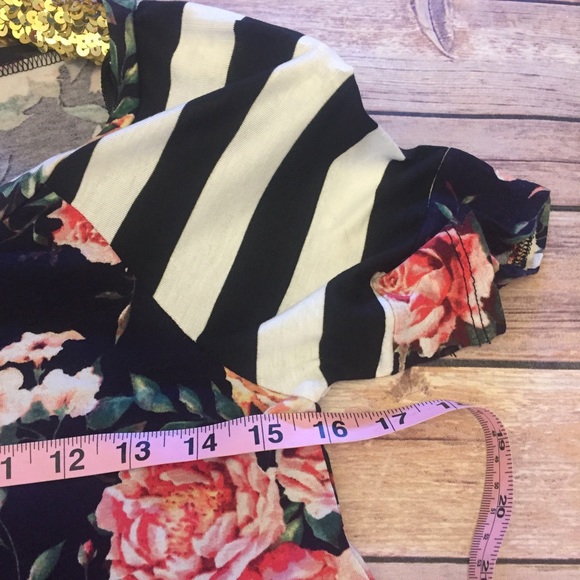 New! M-L Stripe/Floral combo tee - Picture 4 of 5