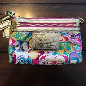 Coach poppy wristlet clutch good condition