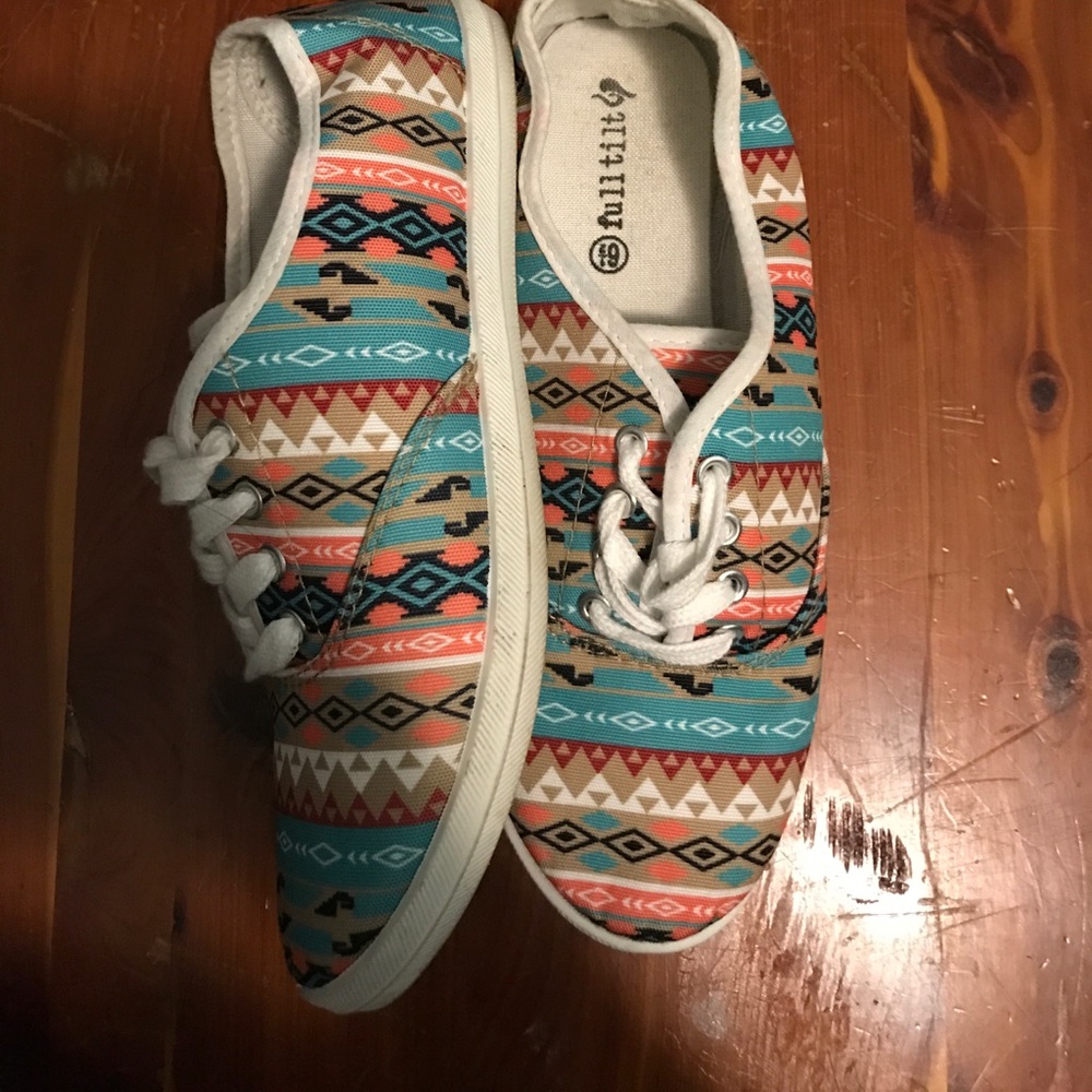 Full Tilt Tribal design shoes