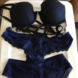 Victoria's Secret Bra And Panties Set
