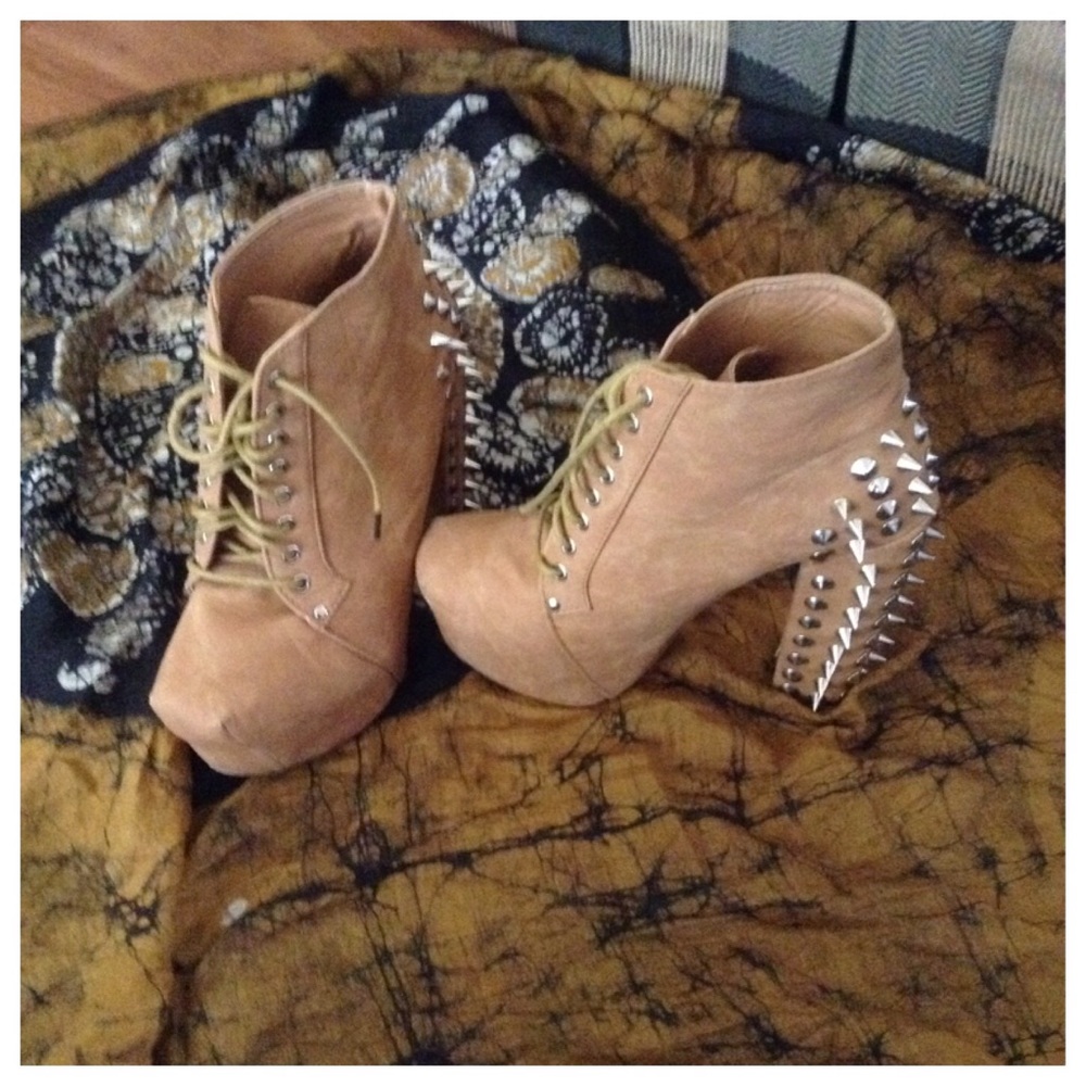 Heel spikes