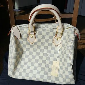 Imitation Louis Vuitton bag