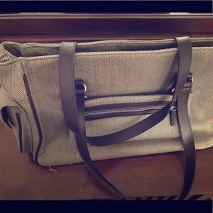Bath & Body Works Weekend bag 👜 w lots pockets!