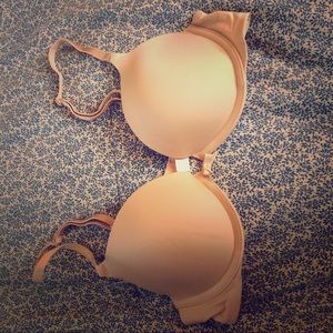Nude Victoria's Secret Bra - Push-Up (34B - New)