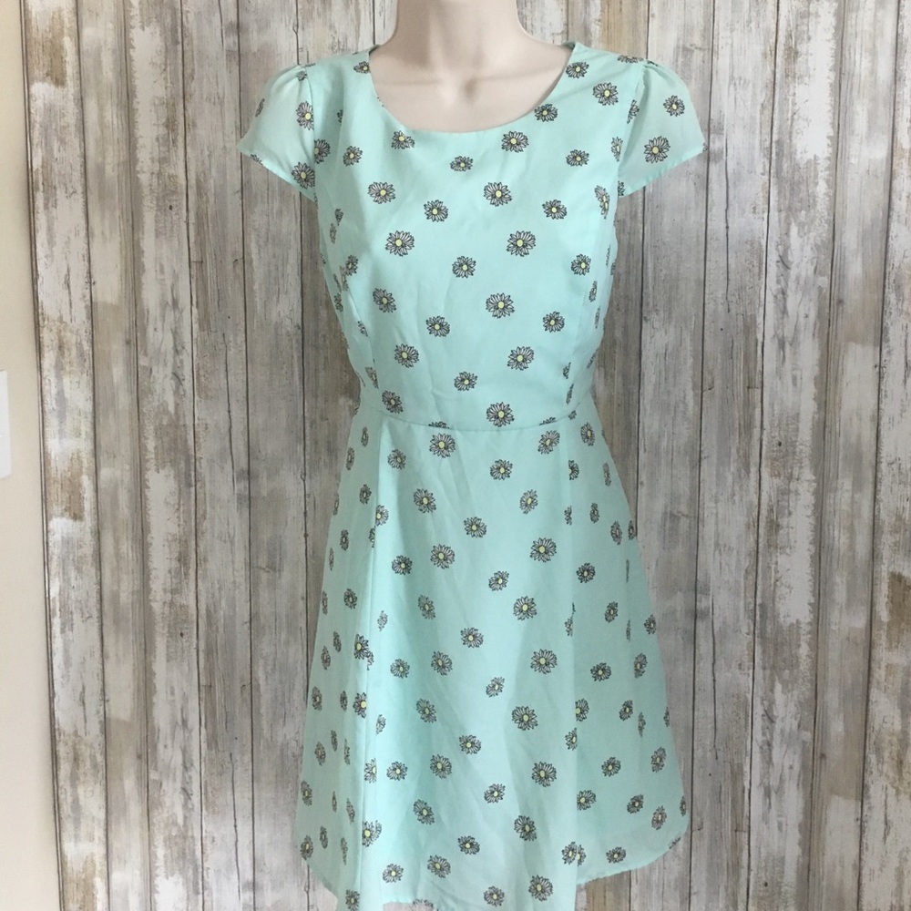Vintage Daisy Cut Out Dress