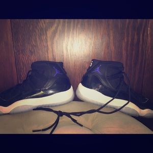 Air Jordan 11 sz 6 worn 2x