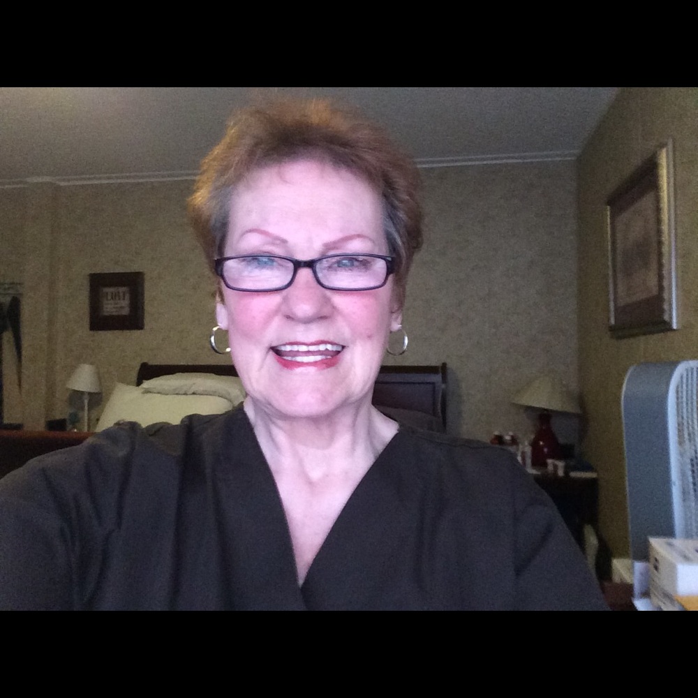 Meet your Posher, Carolyn