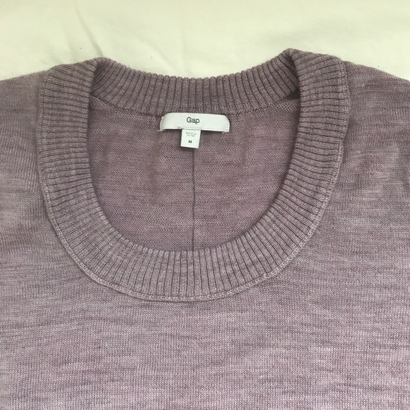 Purple gap wool crew neck sweater size medium - Picture 2 of 4