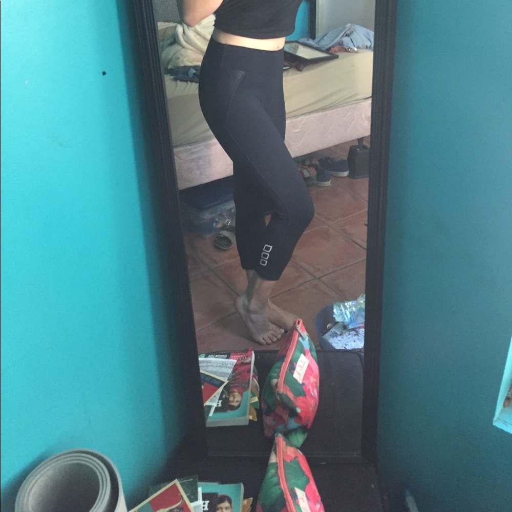 Lorna Jane Capri Leggings