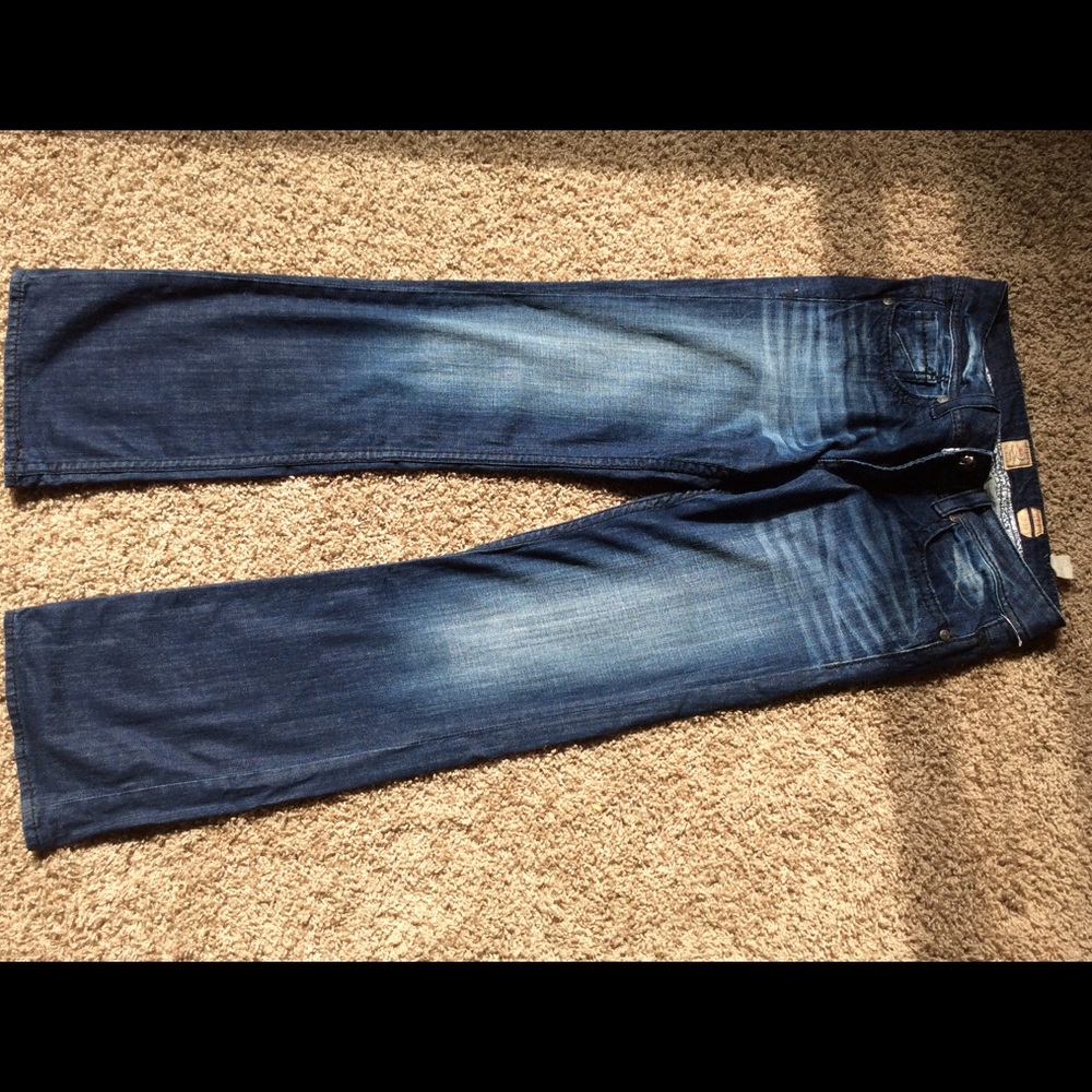 Studio 5 Jean. New