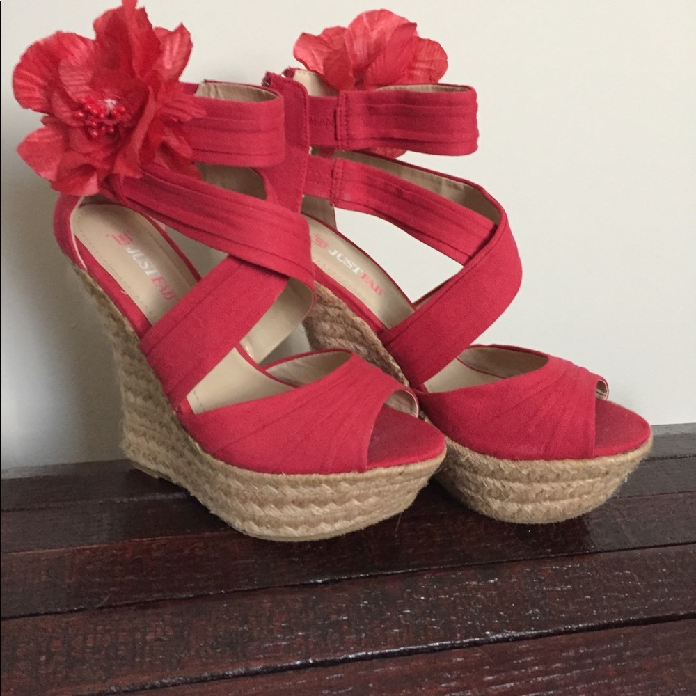 Red 6in Wedge Sandals With Bow