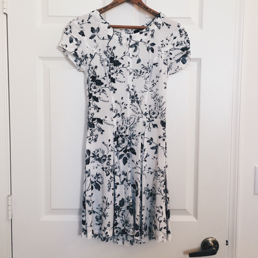 Black and White Floral H&M Dress