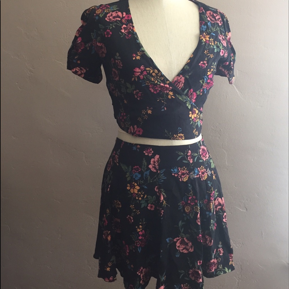 Forever 21 Two piece Floral Set Size Small