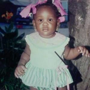 Meet your Posher, Roxanne