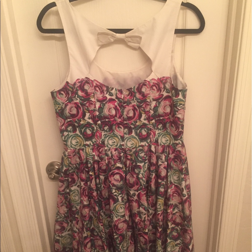 LC garden dress - Picture 2 of 2