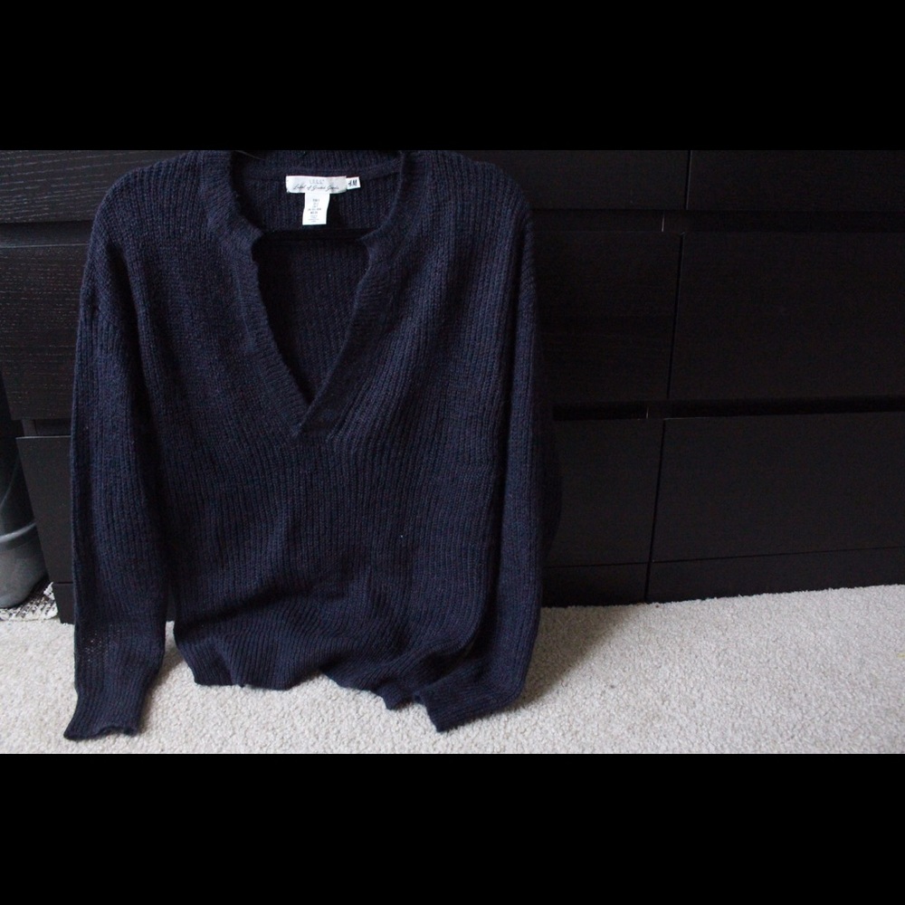 H&M navy blue sweater