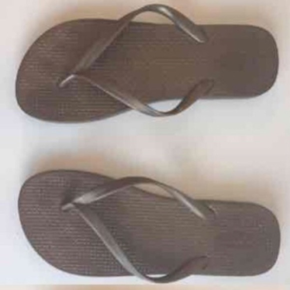 Old Navy Bronze flip flops, Size 6