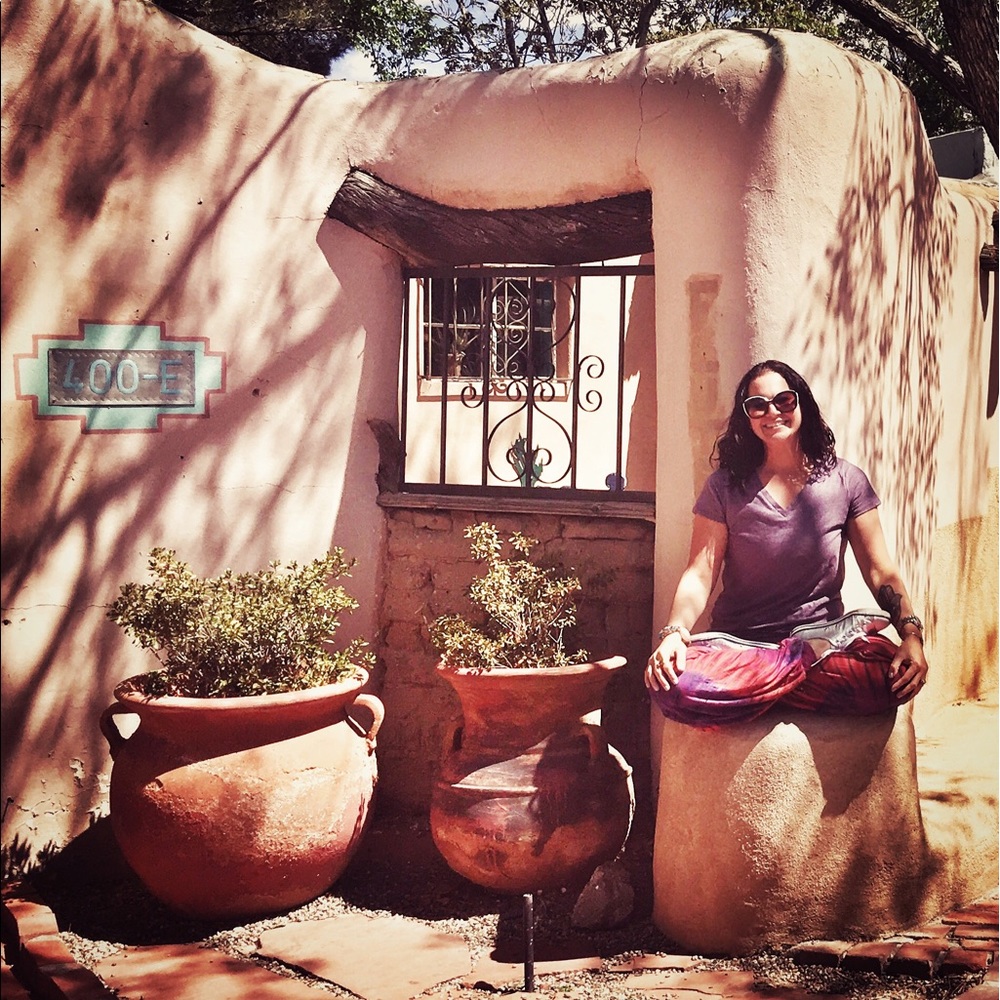 Meet your Posher, Ambar