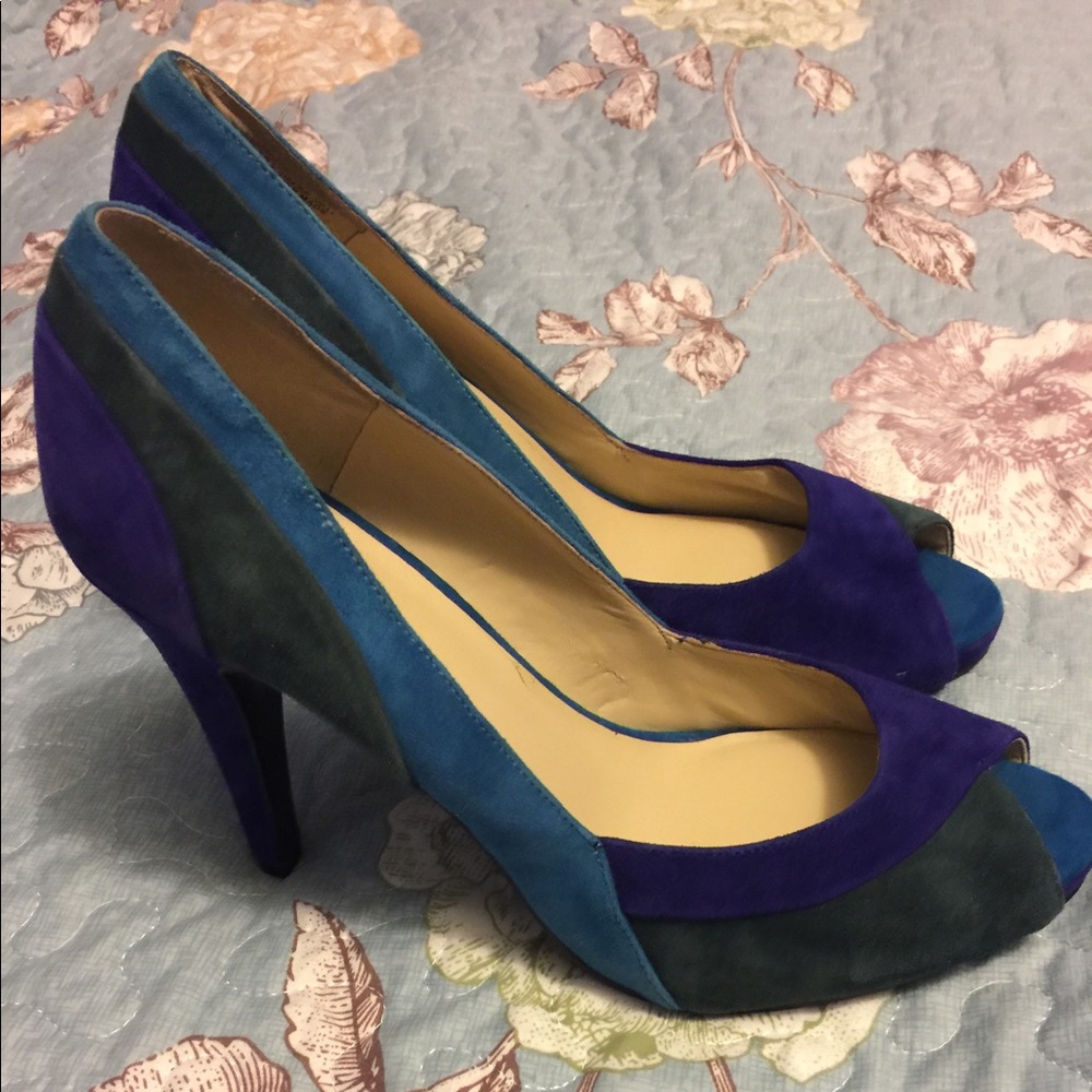 Nine West - blue suede heels 9 EUC