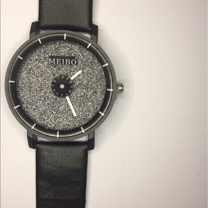New fashion woman watch black