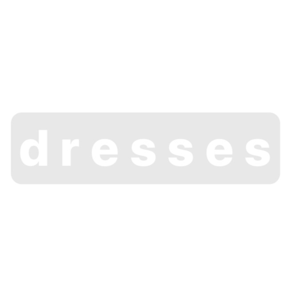 Dresses past this point👉🏼