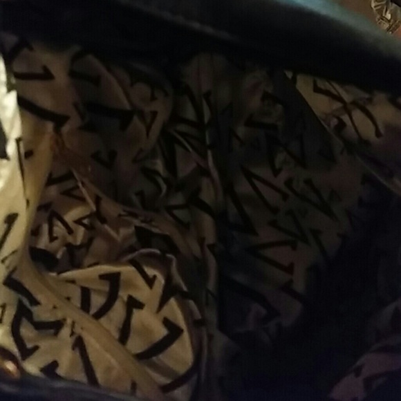 Volatile Handbag/ Crossbody Bag - Picture 4 of 5