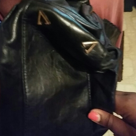 Volatile Handbag/ Crossbody Bag - Picture 5 of 5