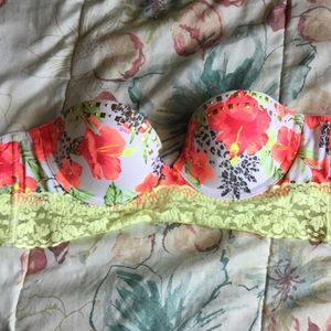 Floral VS bra