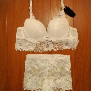 NEW White lace bra/pantie set